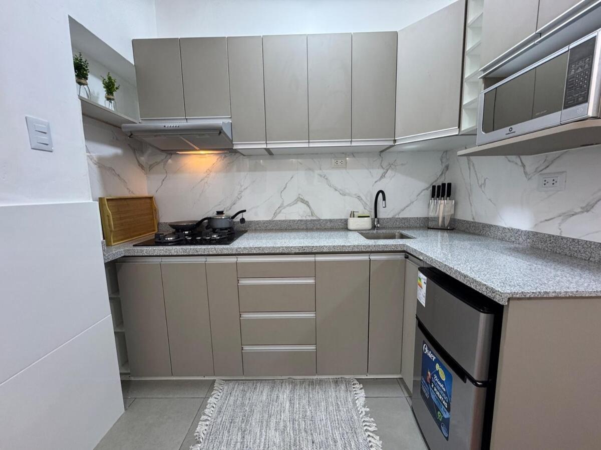 Luxurious 2 Blocks From The Main Square Apartment *