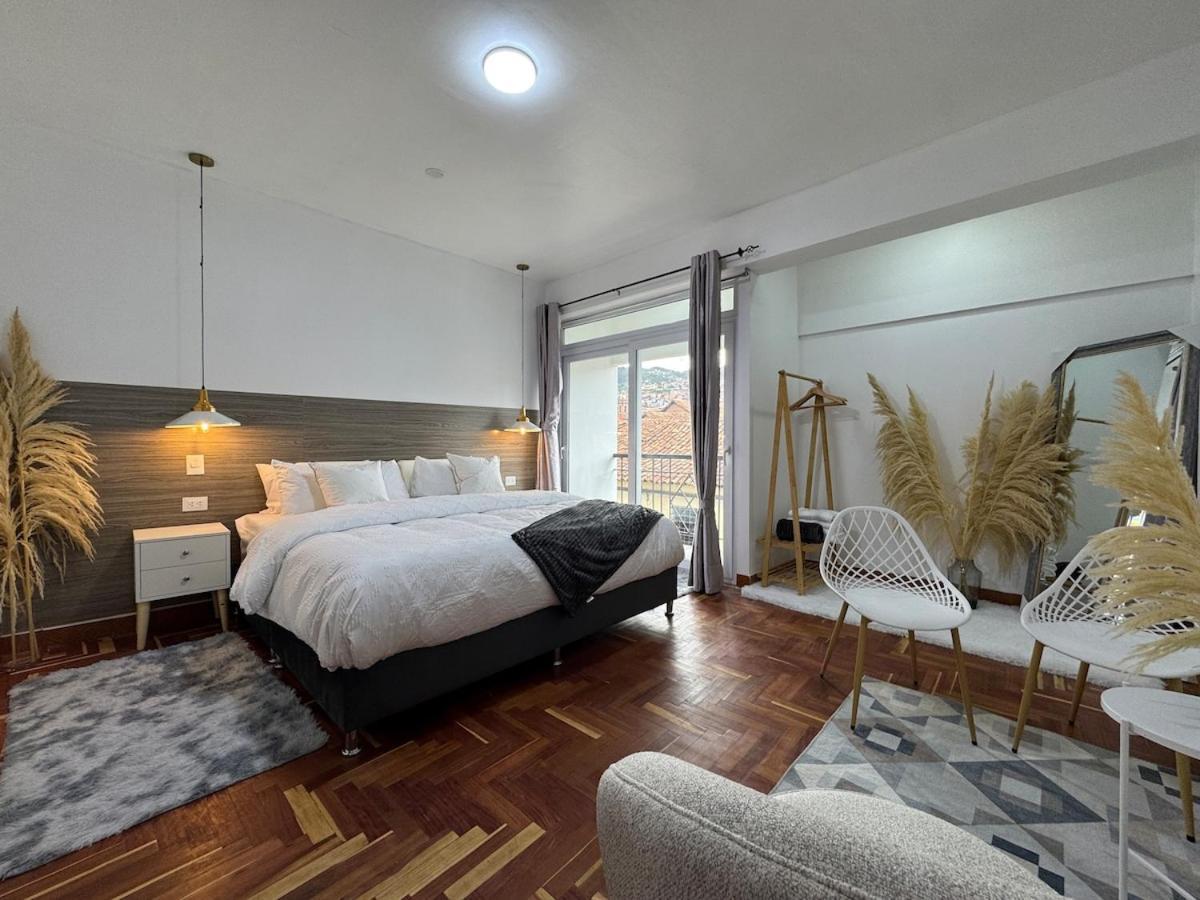 Apartment Luxurious 2 Blocks From The Main Square