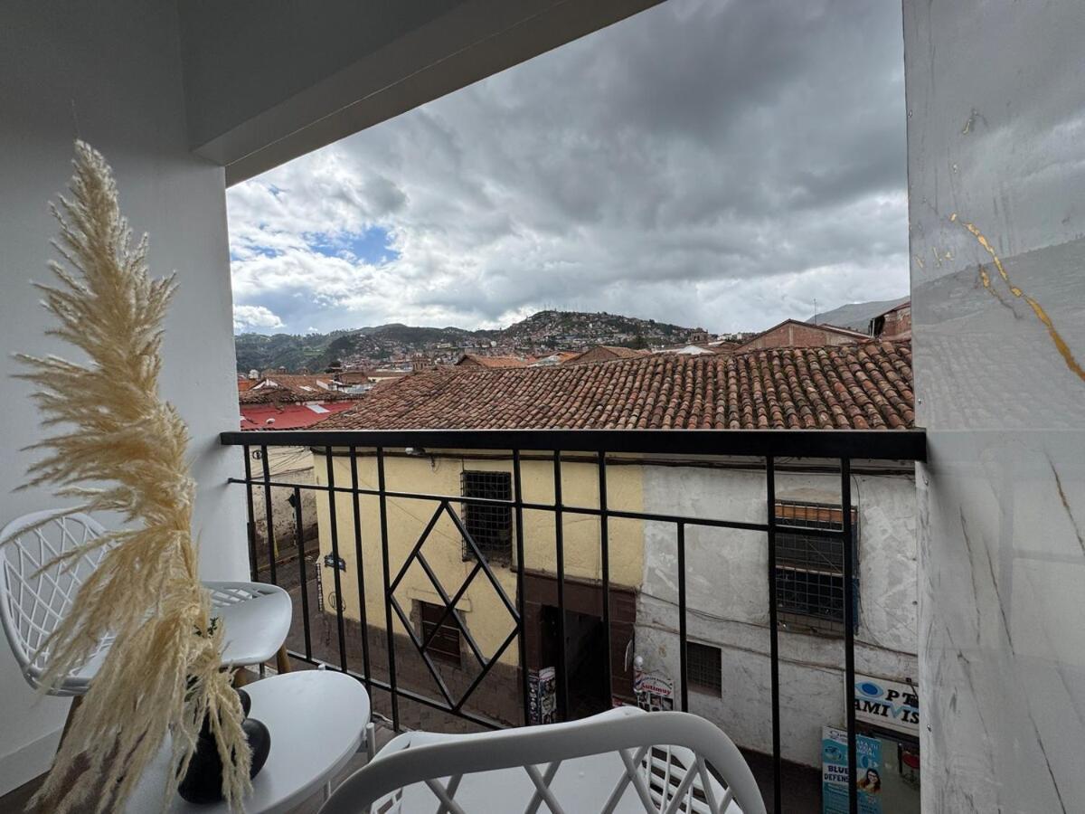 Apartment Luxurious 2 Blocks From The Main Square