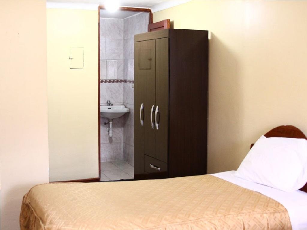Hostal Lucerito Guest house
