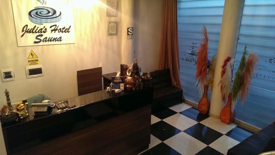 Julia's Hotel 2*
