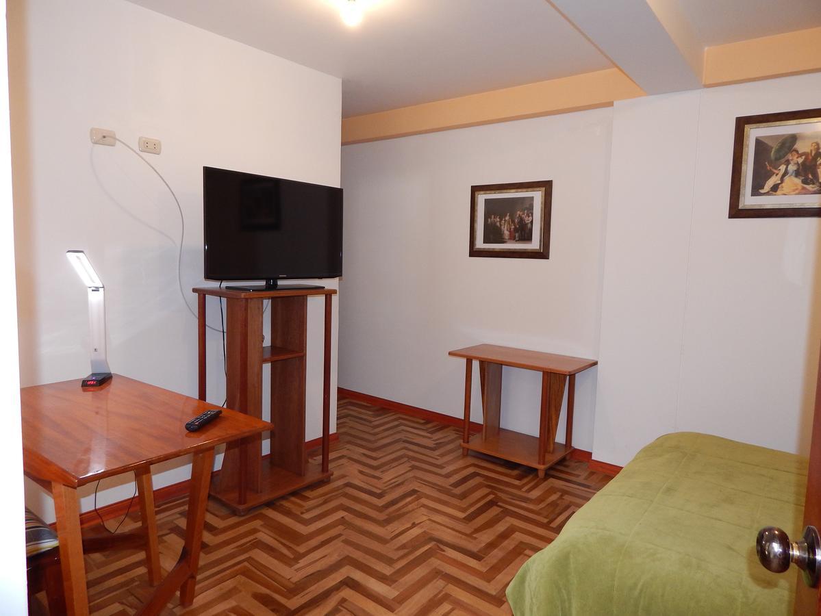 Residencial Plaza Espana Guest house
