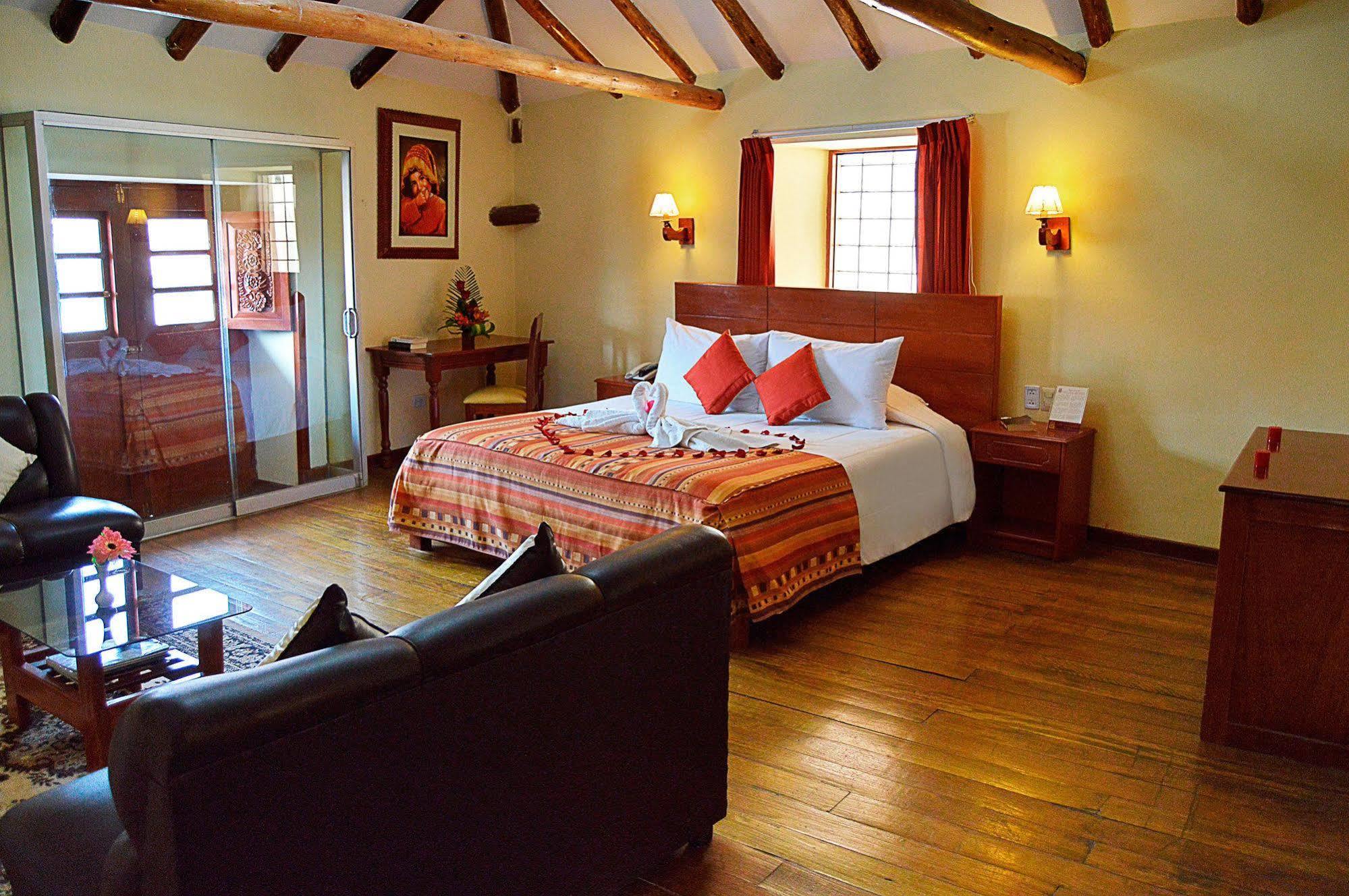 Hotel Siete Ventanas 3*
