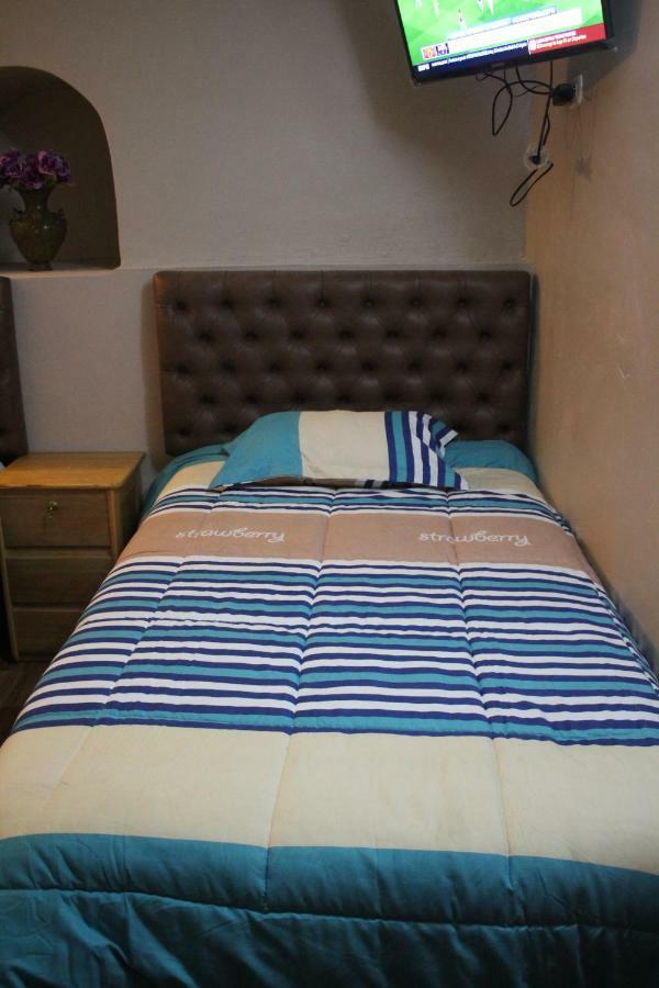 Hostel Privadas En Plaza De Amas De *