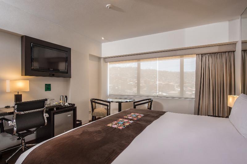 Jose Antonio Hotel