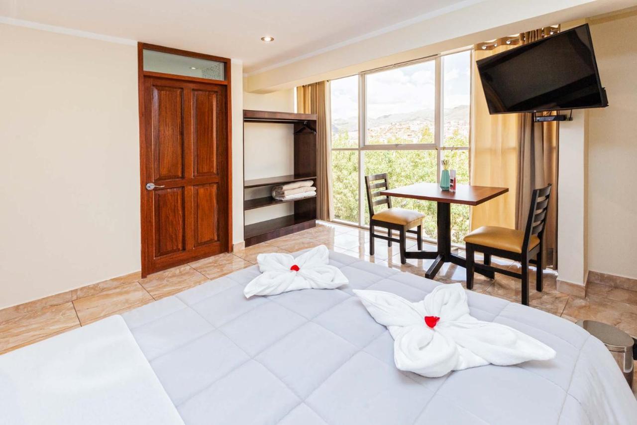 El Mirador Hotel 2*