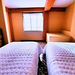 Qosqo Plaza Retreat San Blas 2