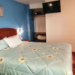 Naty\'S Guest House