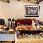 Hostal Corihuasi