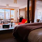 What are the best hotels near Sacsayhuaman?
