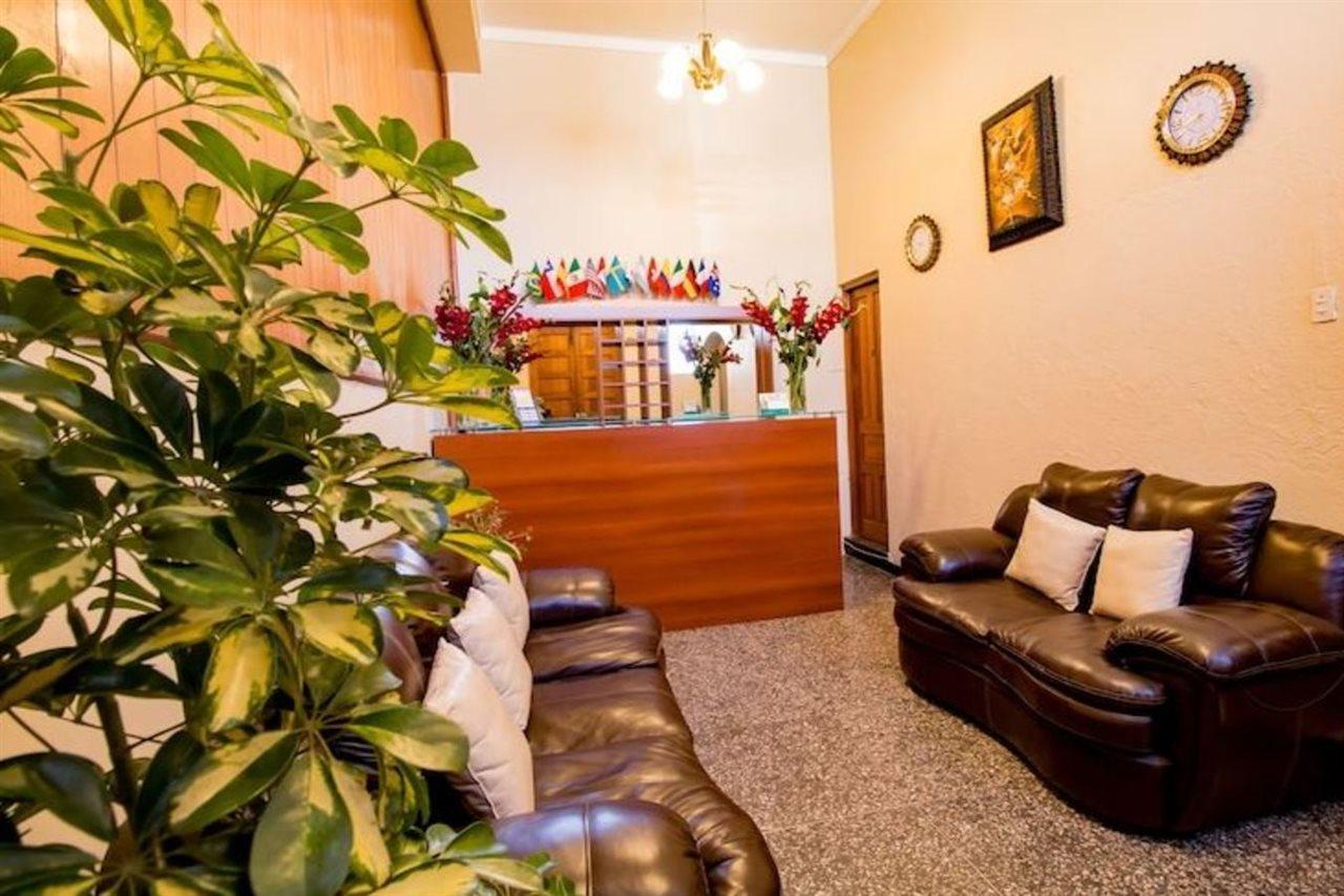 Hotel House 2*