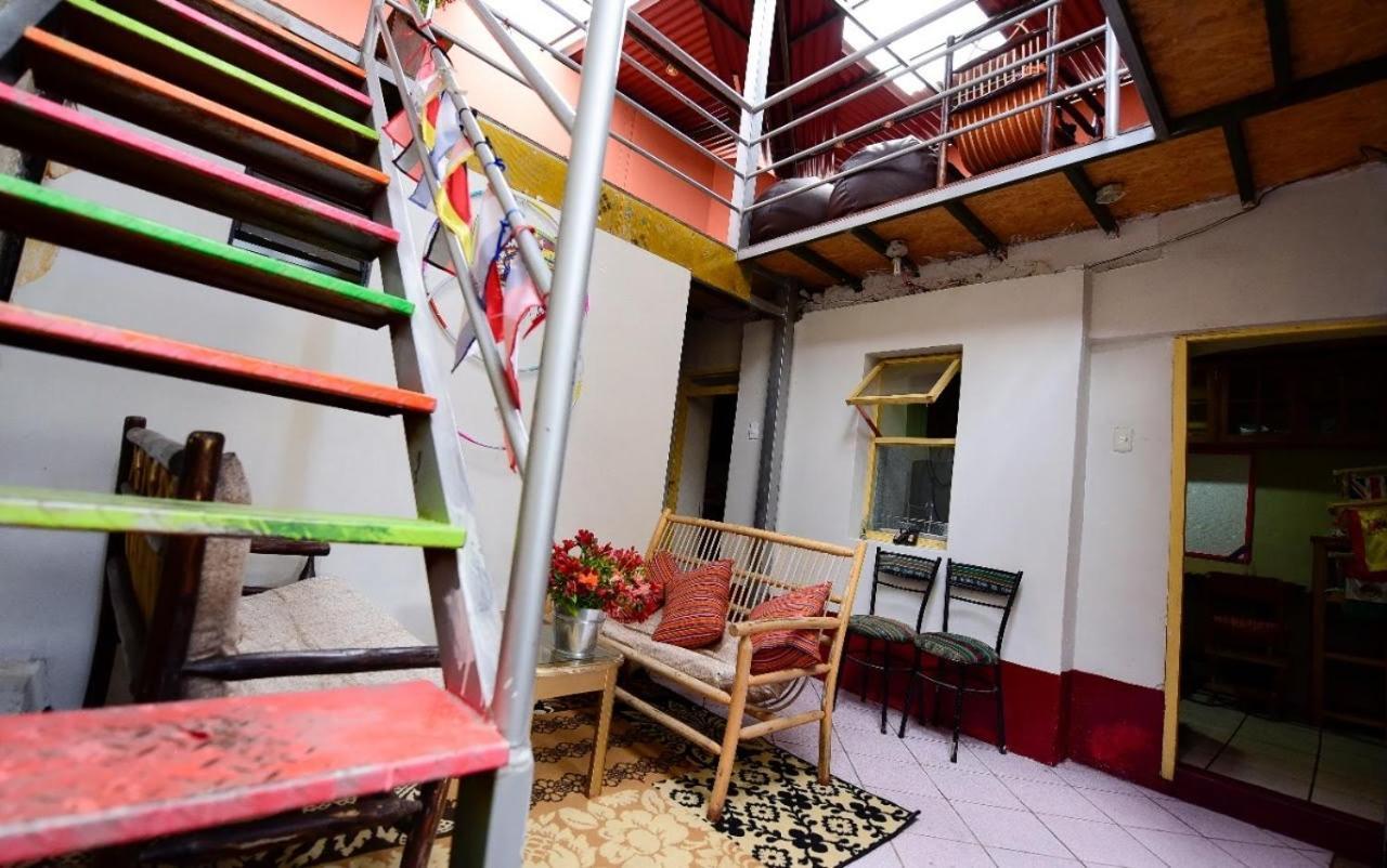 Pensión Wayruro House *