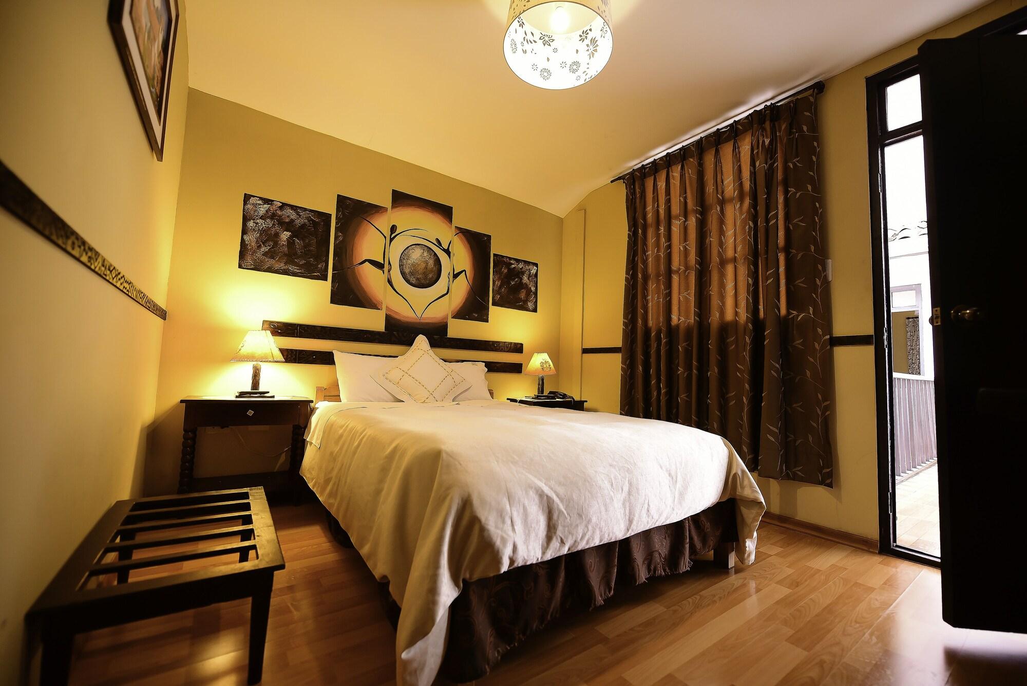Hotel Yabar Plaza