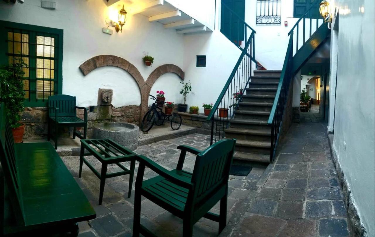 Lina's Boutique Hotel *