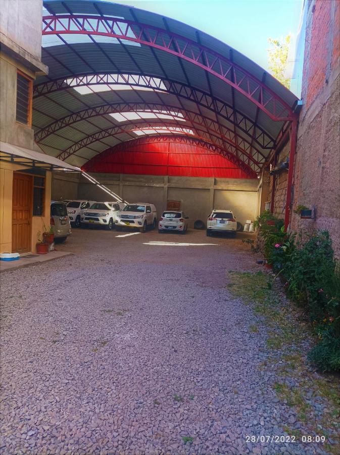Kantu Inn *