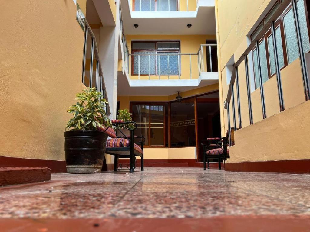 Pensión Huayna House