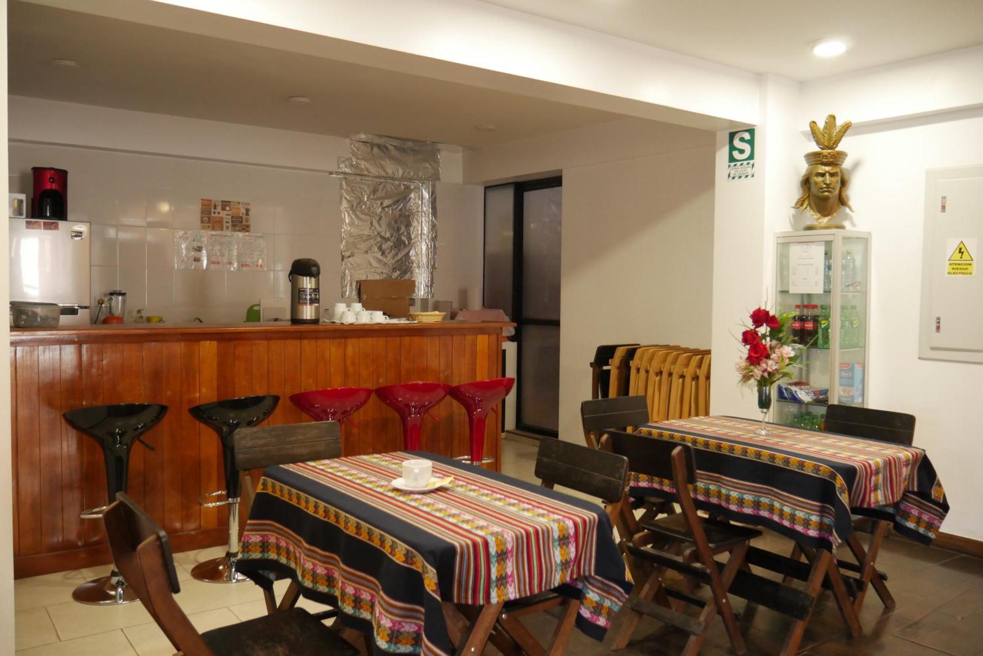 Hostel Real House