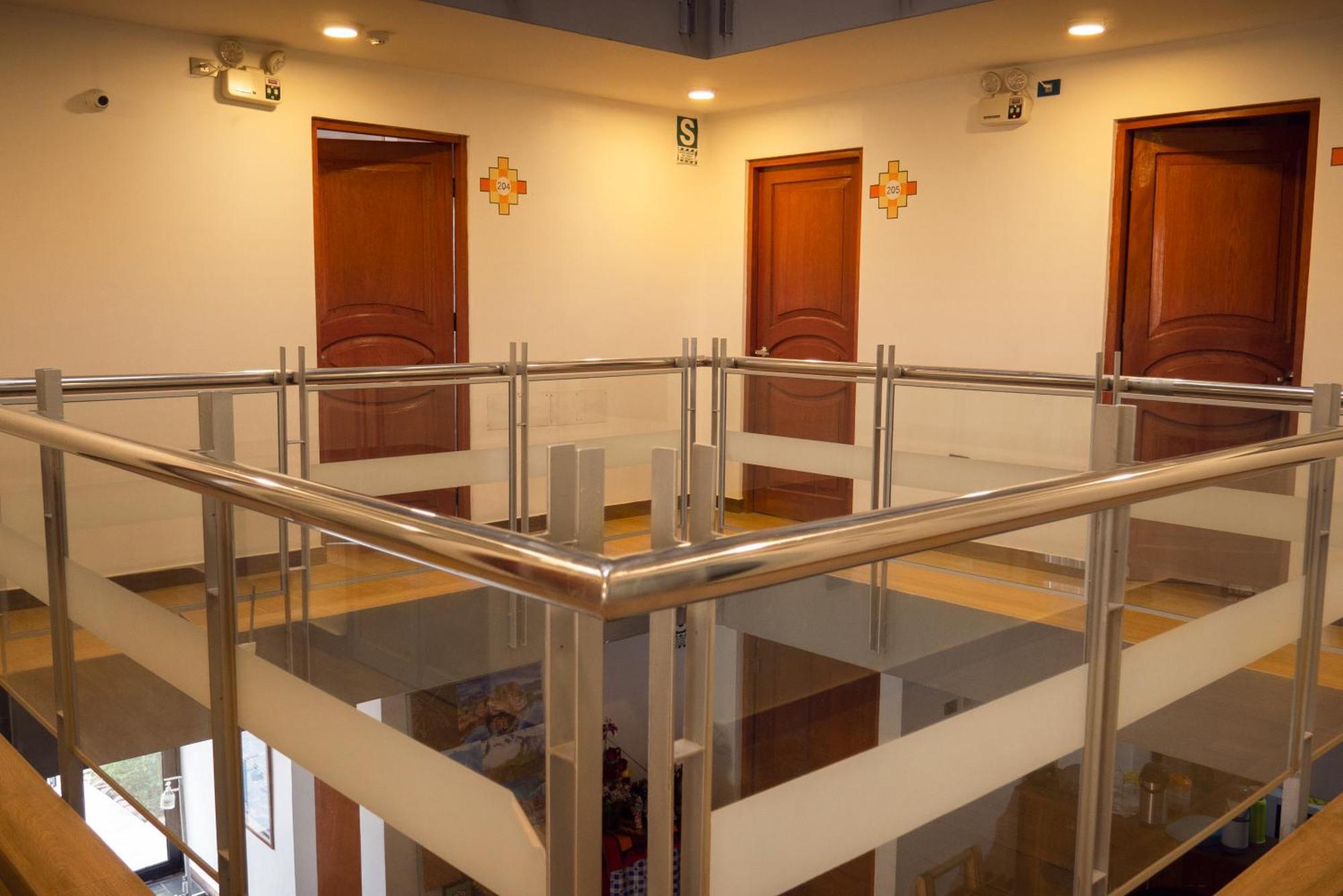 Real House Hostel