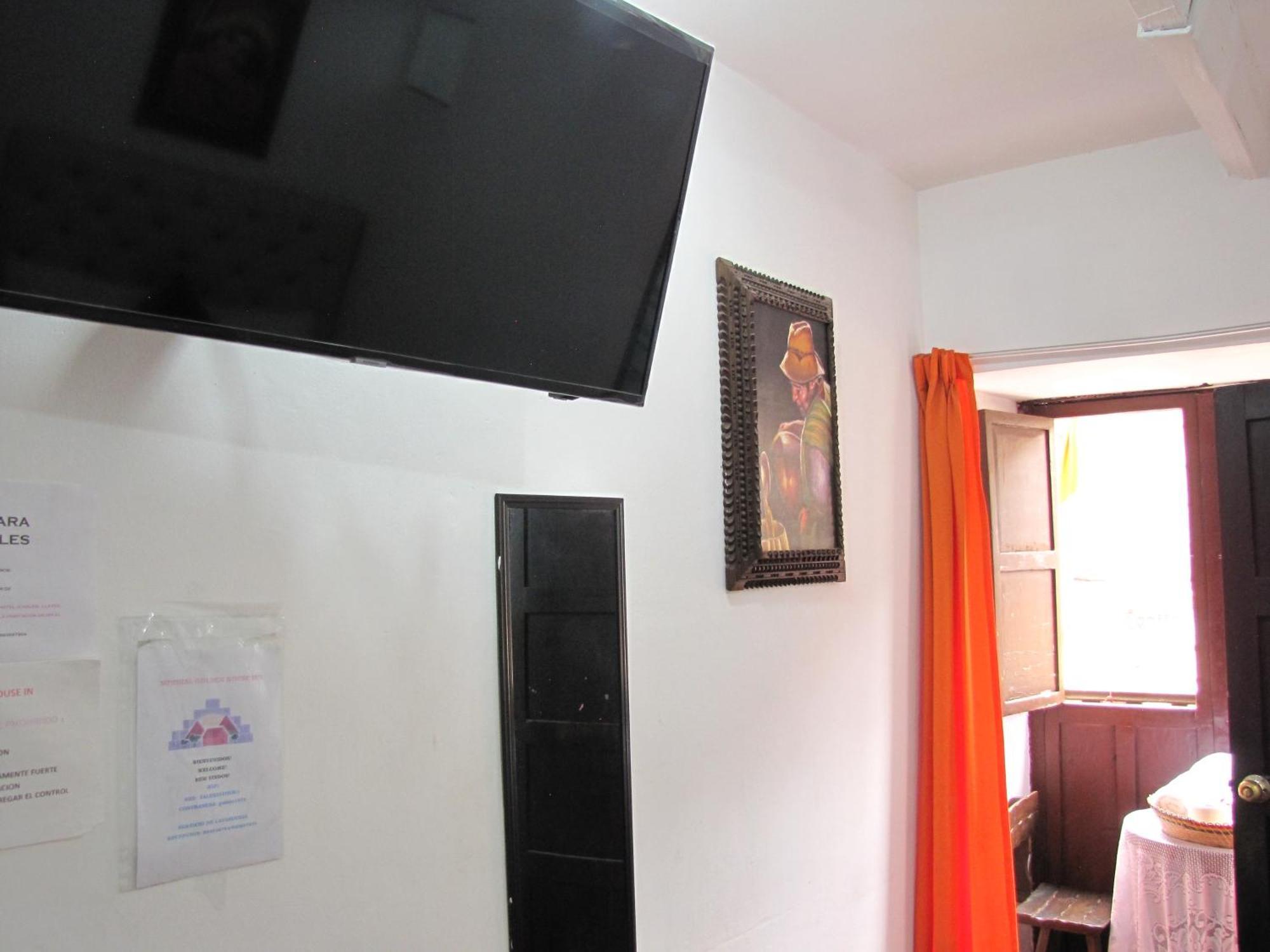 Imperial Golden House Bed & Breakfast *