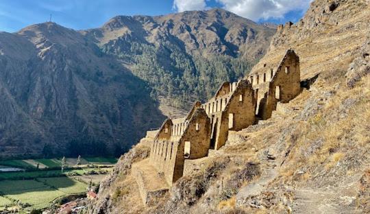 Qente Wings Ollantaytambo Cusco