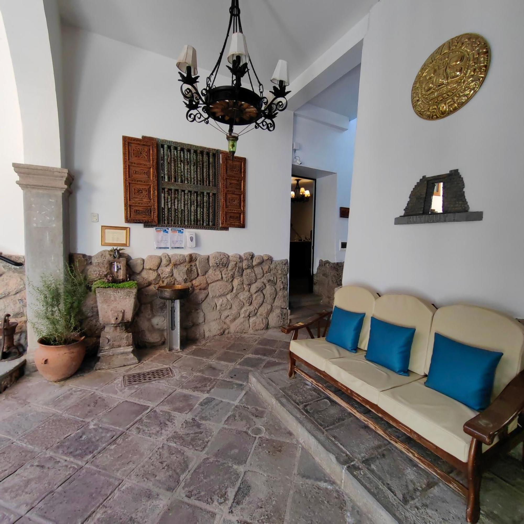 Rumi Punku Hotel 3*