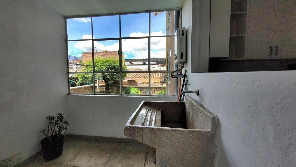 Departamento Cerca Del Aeropuerto *