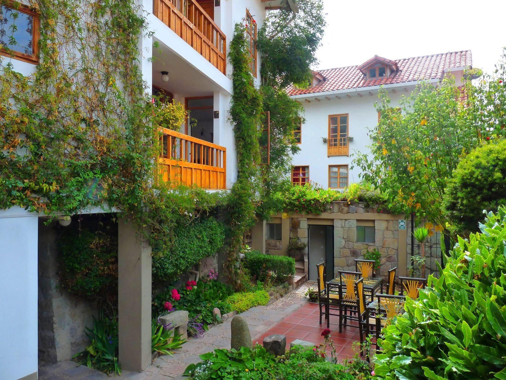 Eco-Hotel Pension Alemana 3*