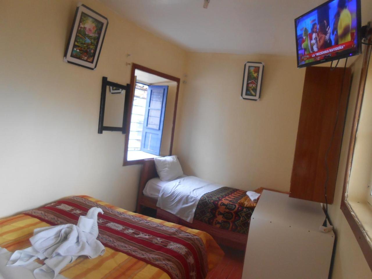 Hostal Deyvi's House De Plaza