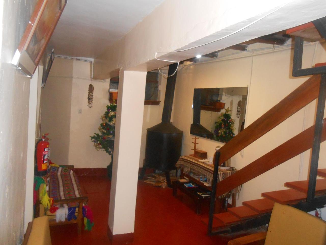 Deyvi's House De Plaza Hostal Cuzco