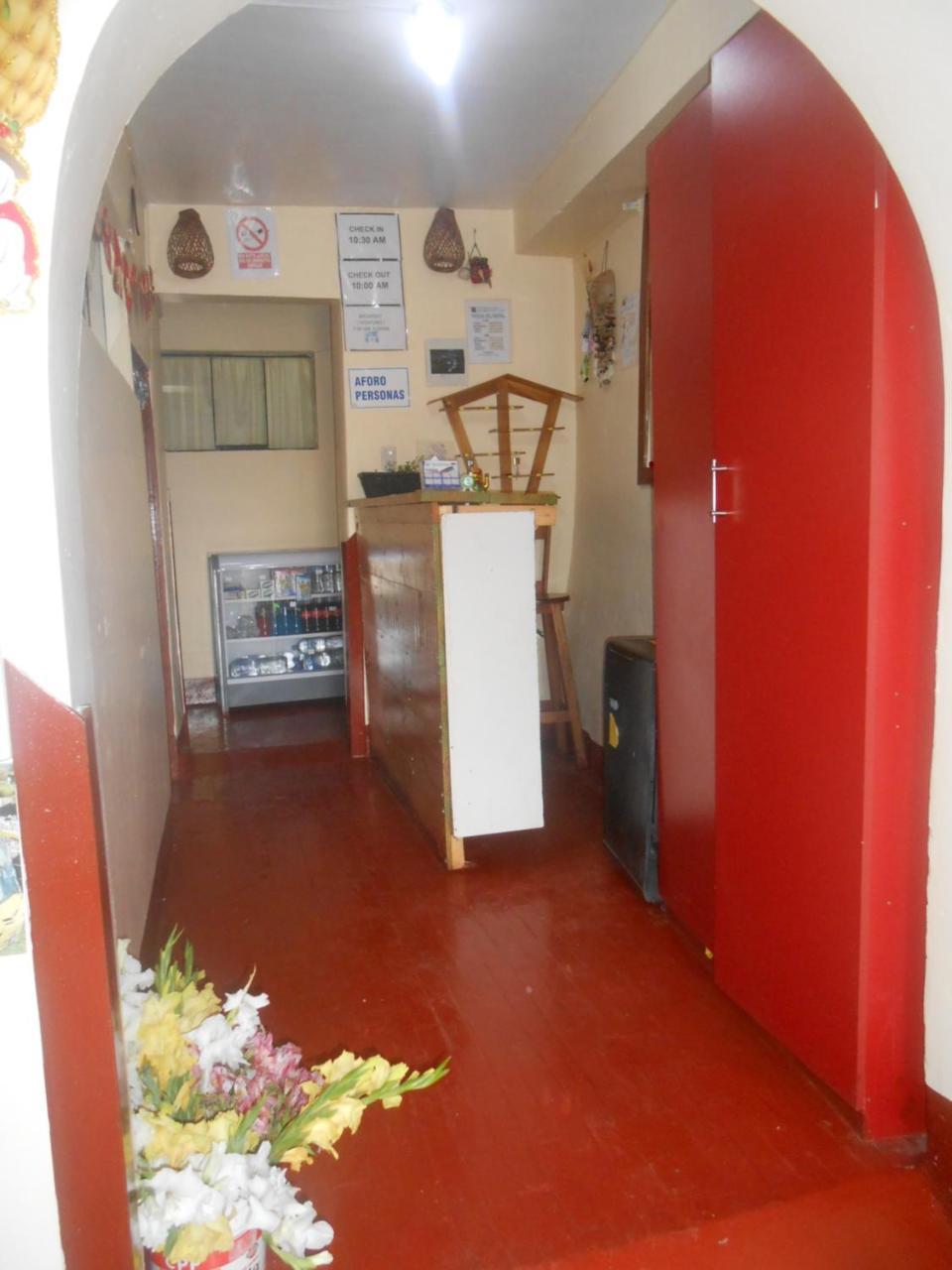 Hostal Deyvi's House De Plaza