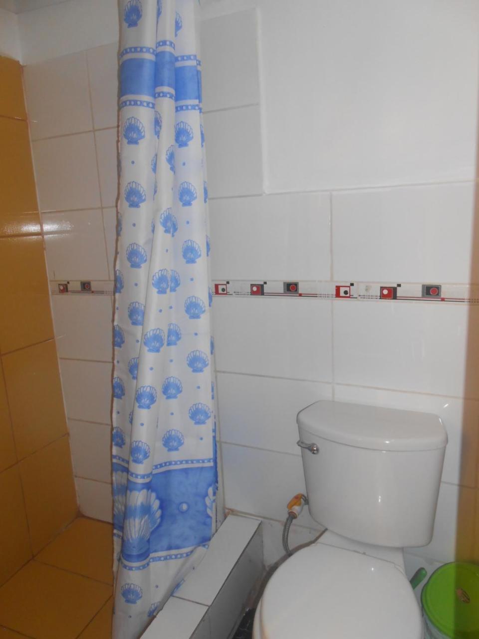 Deyvi's House De Plaza Hostal *