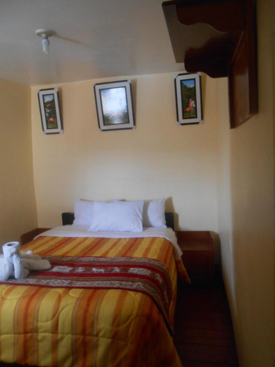 Deyvi's House De Plaza Hostal