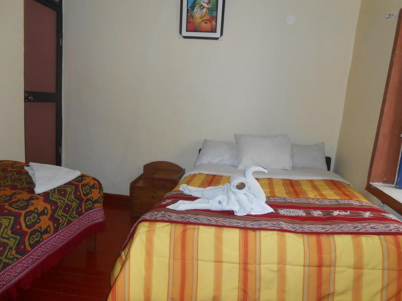 Deyvi's House De Plaza Hostal *