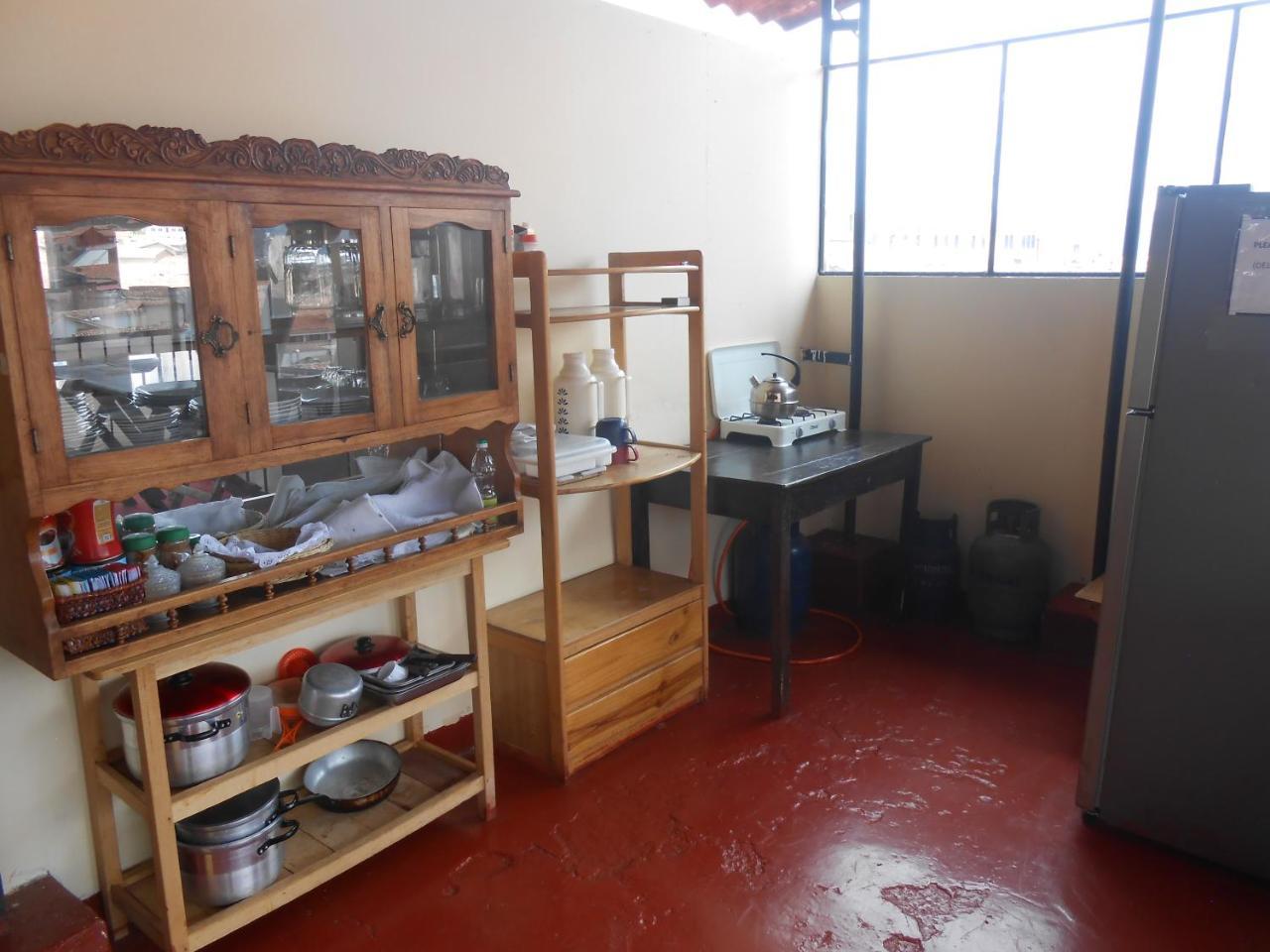 Hostal Deyvi's House De Plaza