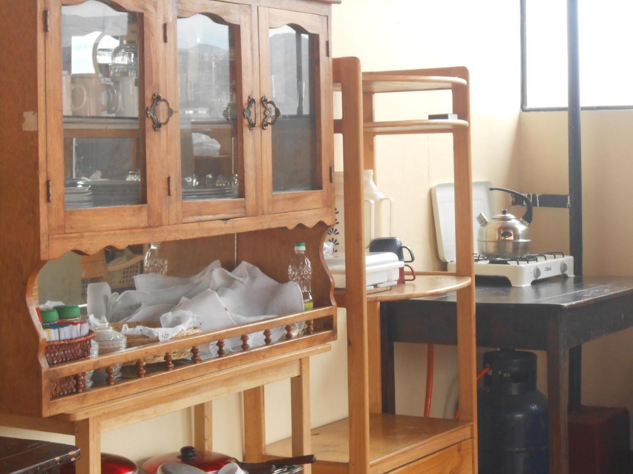 Deyvi's House De Plaza Hostal