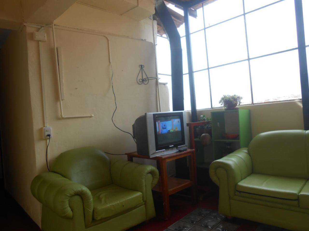Deyvi's House De Plaza Hostal Cuzco