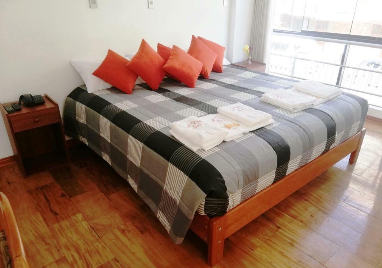 Hostel Real House