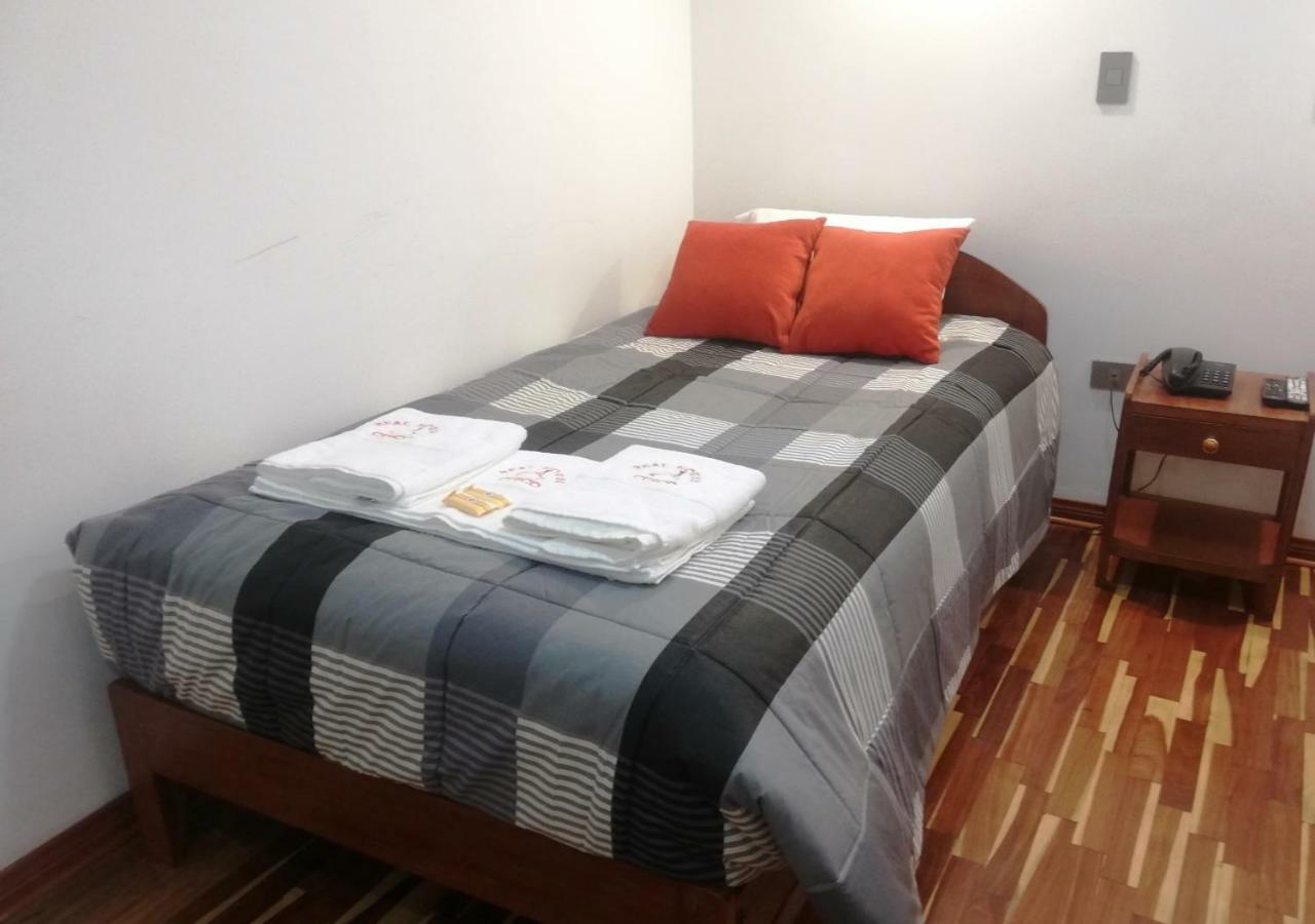 Real House Hostel *