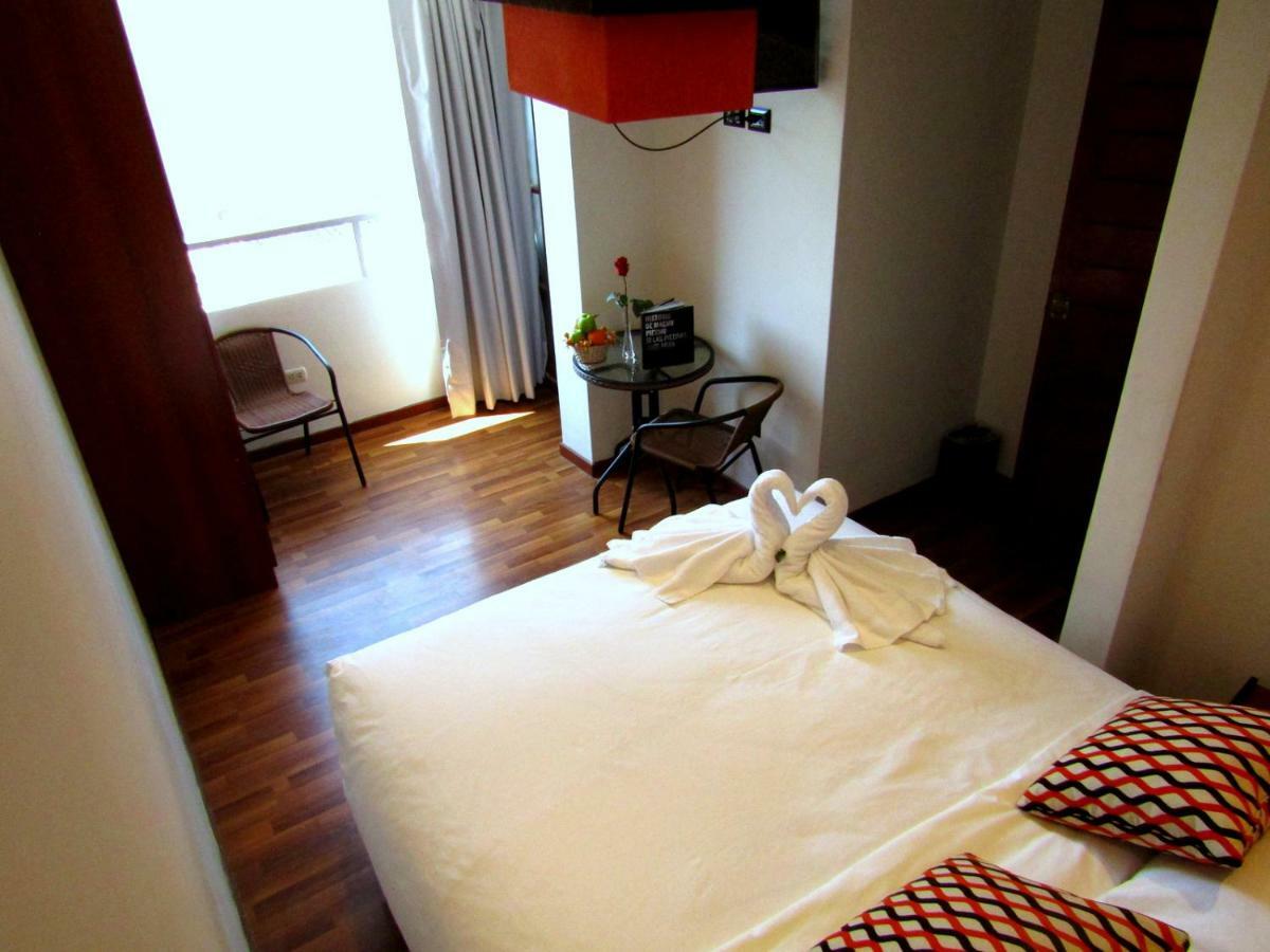 Hotel Capac Ii