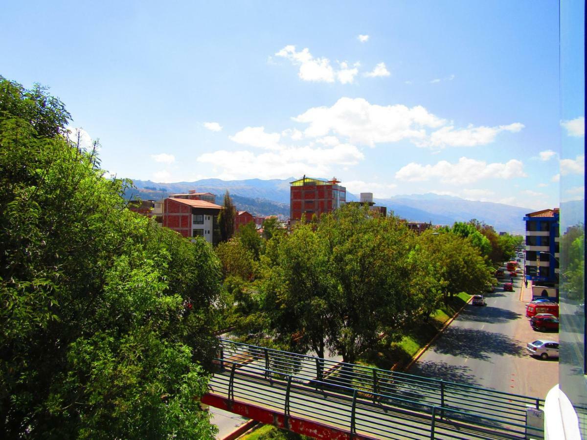 Hotel Capac Ii 2*
