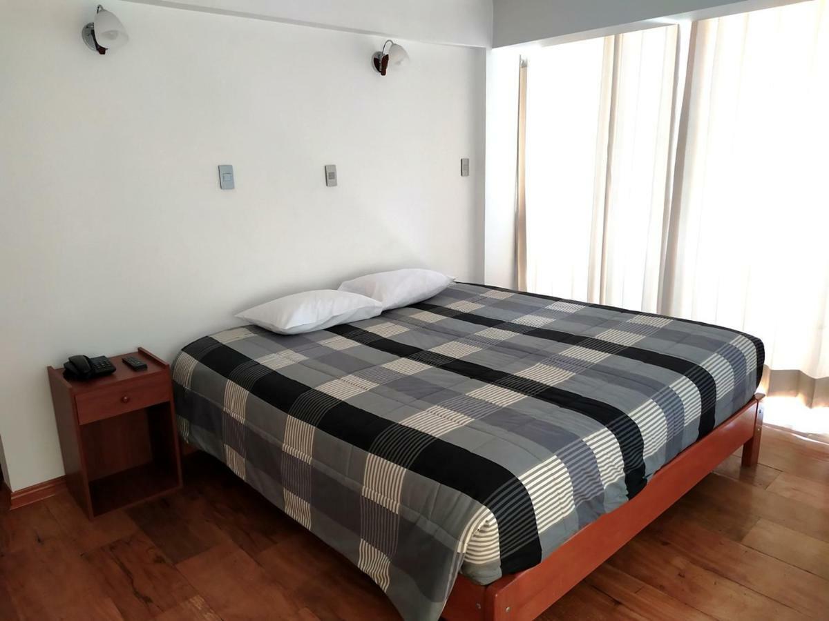 Hostel Real House *