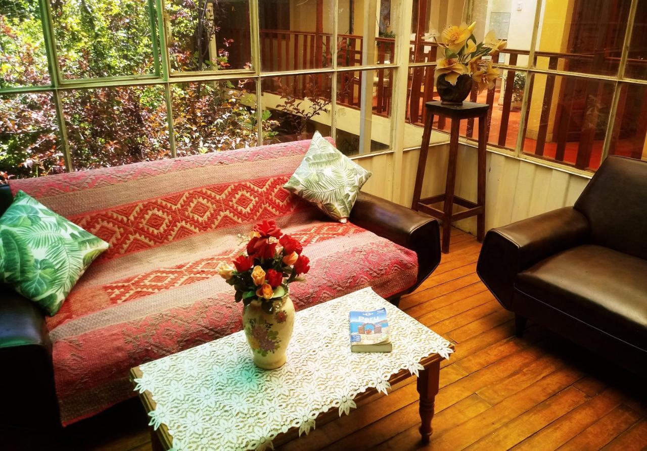 Bed & Breakfast Secret Garden
