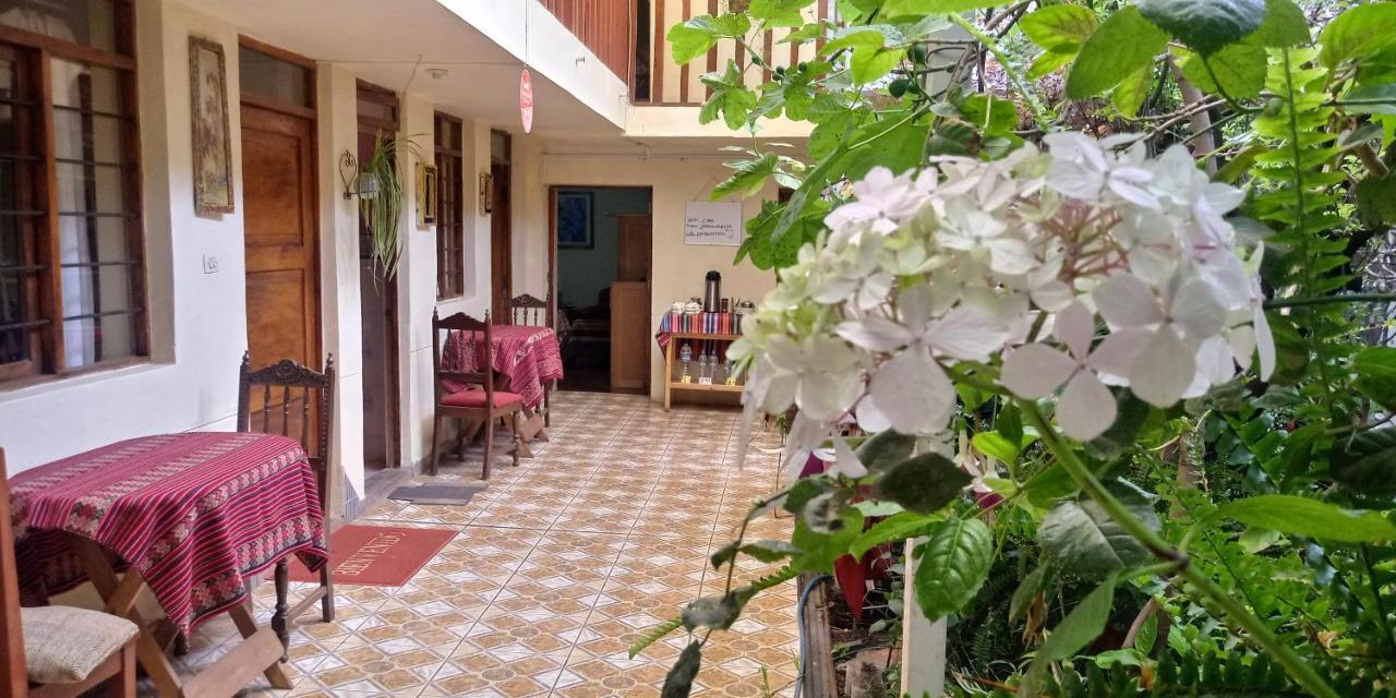 Bed & Breakfast Secret Garden