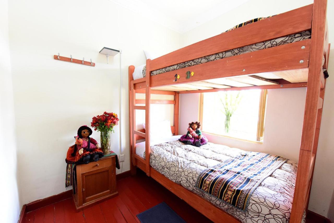 La Chola Hostel *