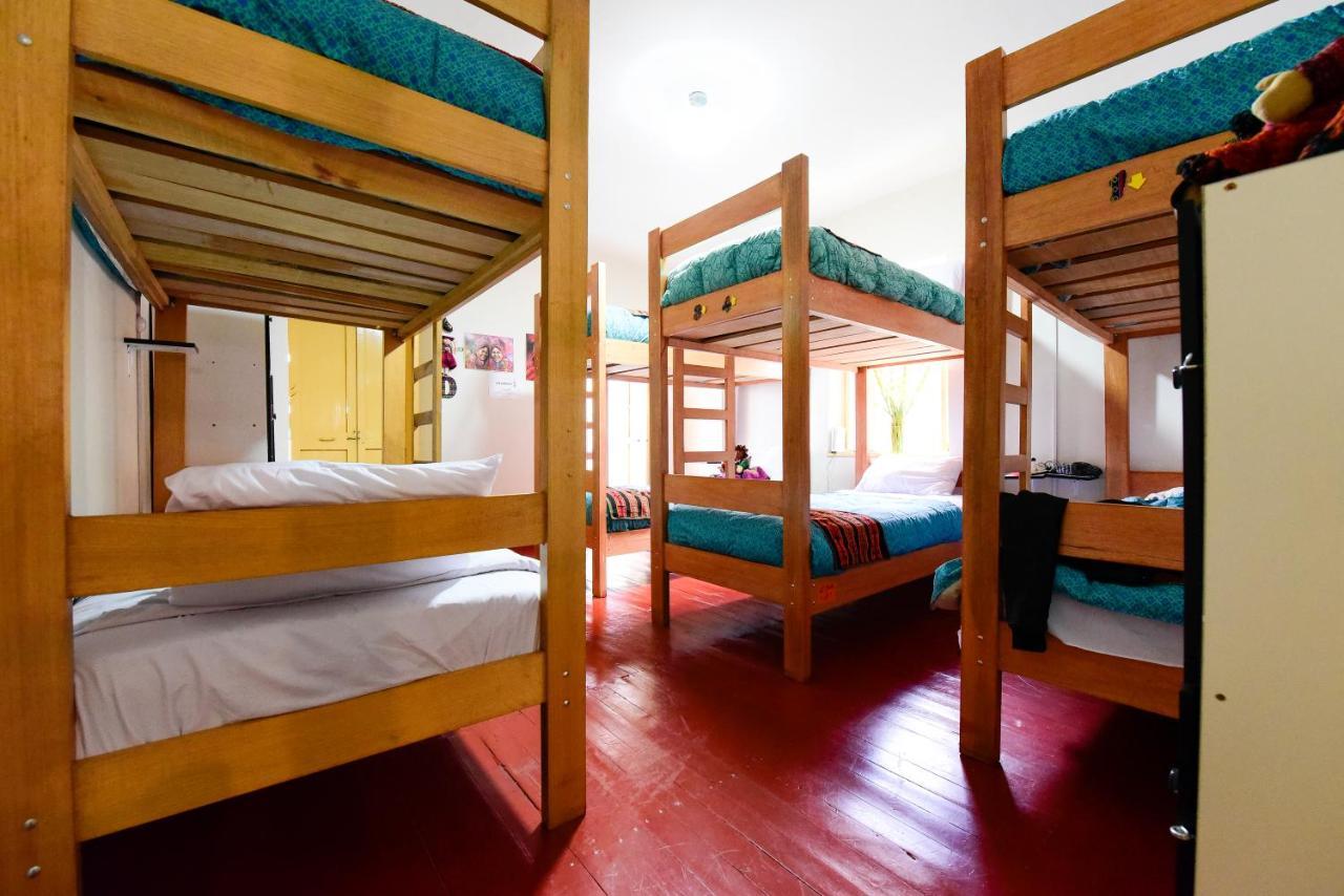 La Chola Hostel *